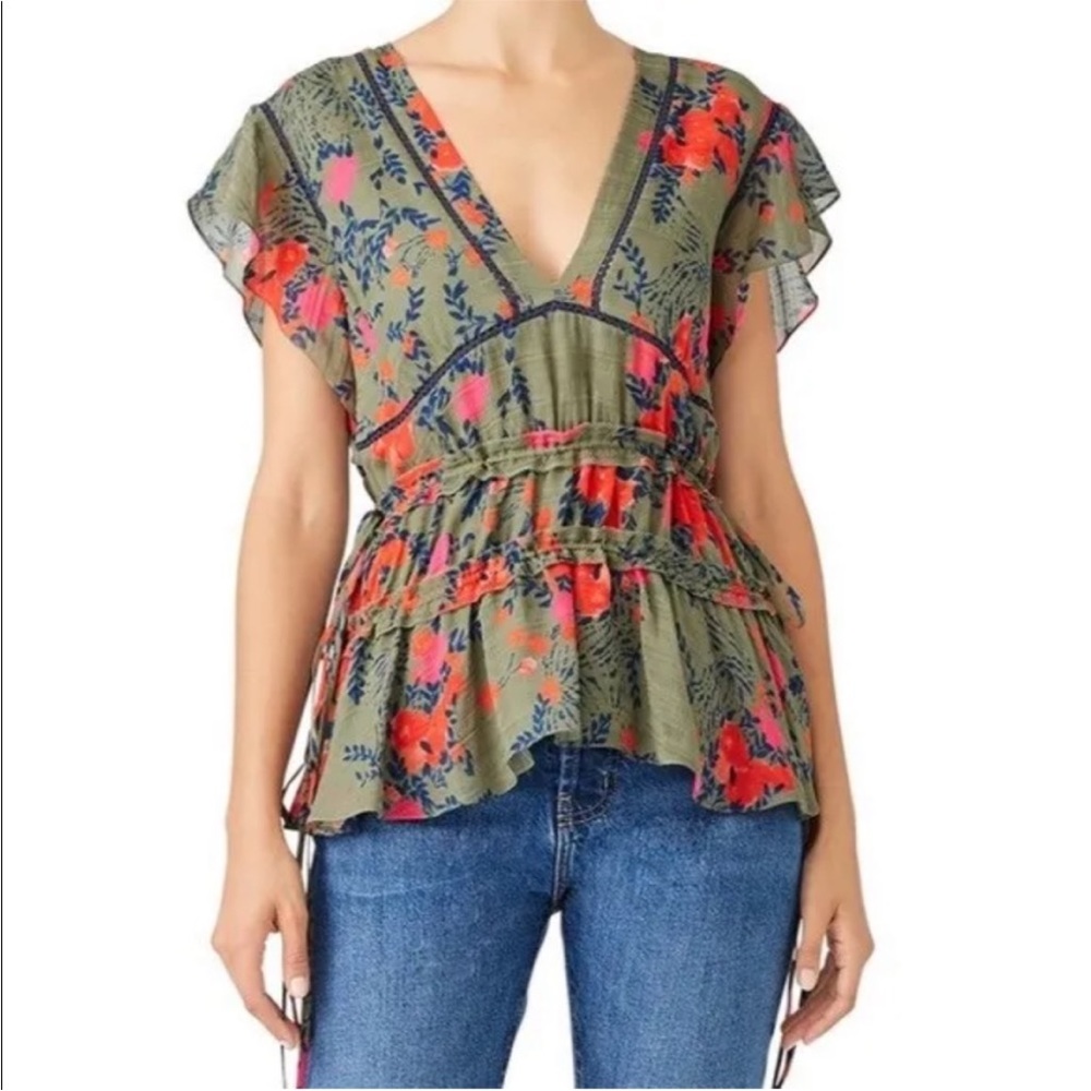 TANYA TAYLOR
Anita V-Neck Floral-Print Silk Top - Picture 2 of 6